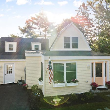 Bright 4Br Beach House, Pine Point Perfection スカボロー エクステリア 写真