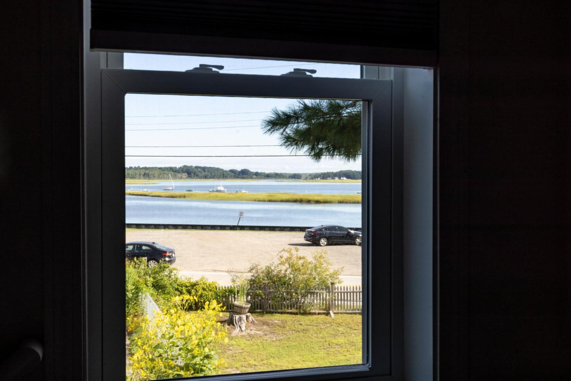 Bright 4Br Beach House, Pine Point Perfection スカボロー エクステリア 写真