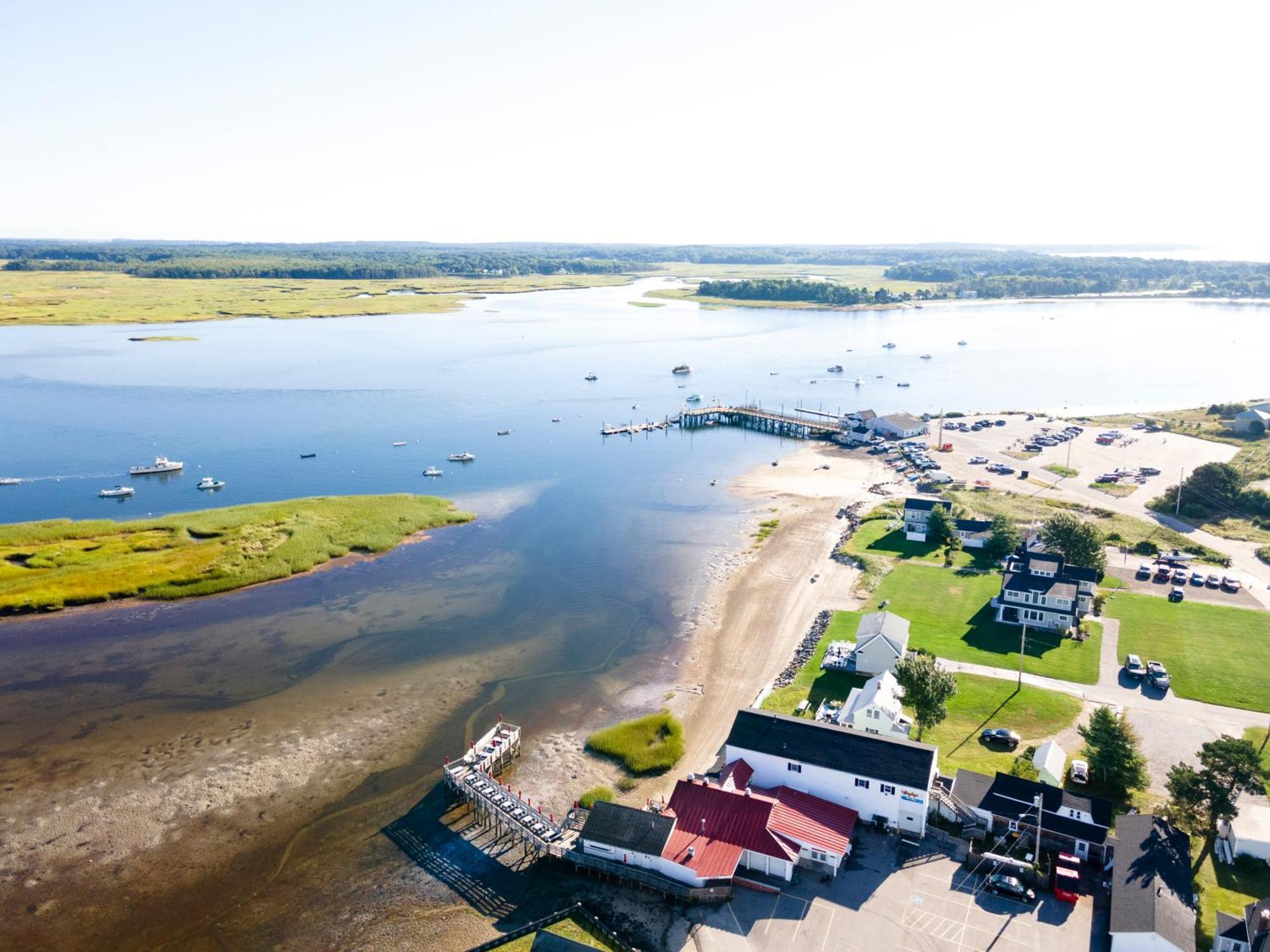 Bright 4Br Beach House, Pine Point Perfection スカボロー エクステリア 写真